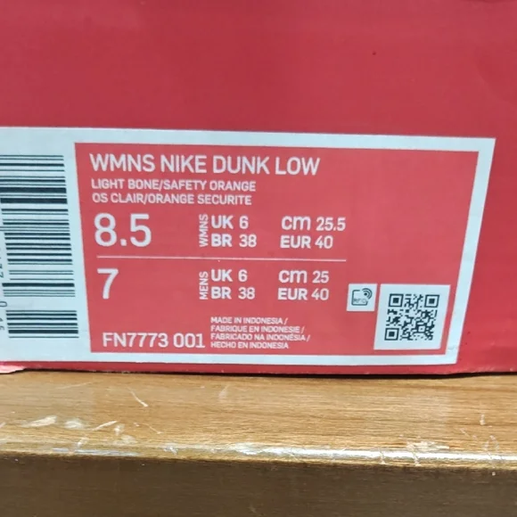 Nike Women's Sneakers Orange and White - Picture 11 of 13